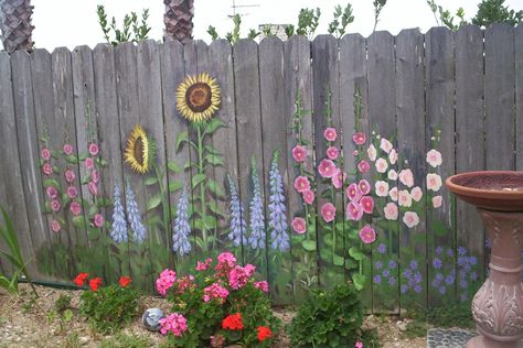 Write Away: My eclectic art projects Fence With Flowers, Painted Fences, Gate Painting, Fence Decorations, Fence Painting, Diy Privacy Fence, Garden Fence Art, Garden Mural, Flower Mural