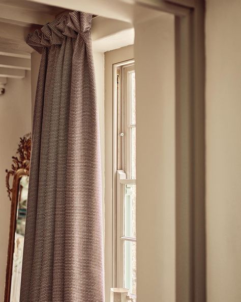 Cotton v Wool Curtains 🧶  The naturally occurring properties of the two materials make them perfect for curtains throughout your home ✨ Naturally insulating, wool keeps both warmth and draughts out through the year - perfect for these first signs of warm summer days and beyond... 🌞 Cotton fibres help to absorb the heat and keep your home feeling cool and breezy ☁️  Our full curtain collection - both Made to Measure and Ready Made - is made from either wool or cotton fabrics. Browse online a... Wool Curtains, Merino Wool Fabric, Kitchen Fabric, Traditional English, Kitchen Sale, Curtains Blinds, Cotton Fabrics, Wool Fabric, Fabric Samples