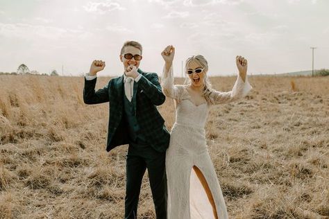 Fun Matric Farewell Photos, Mx Farewell Photos, Cute Matric Farewell Photoshoot Ideas, Matricfarewell Photos, Matric Dance Photo Ideas, Photo Ideas For Matric Farewell, Fun Prom Photoshoot Ideas, Prom Shoot Ideas, Matric Dance Photos