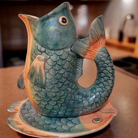 Luster Koi Fish Gulp Pitcher &  Serving Plate Henriksen Imports Japan1986 Fish Clay, Fish Mug, Koi Fish Designs, Fish Vase, Clay Fish, Hydrangea Bouquet, Spooky Candles, Beach Theme Decor, Ceramic Fish