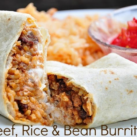 Bean And Beef Burritos, Rice And Bean Burrito, Ground Beef Burritos, Bean Burrito Recipe, Easy Burrito Recipe, Burritos Beef, Beef Burrito Recipe, Bean Burrito, Bean Burritos