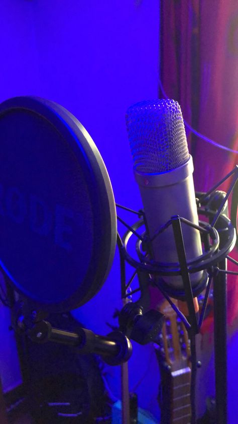 Singing Studio Aesthetic, Studio Astetic, Home Recording Studio Aesthetic, Fl Studio Aesthetic, Producing Aesthetic, Studio Aesthetic Music, Recording Microphone Aesthetic, Singing Aesthetic Microphone, Studio Microphone Aesthetic