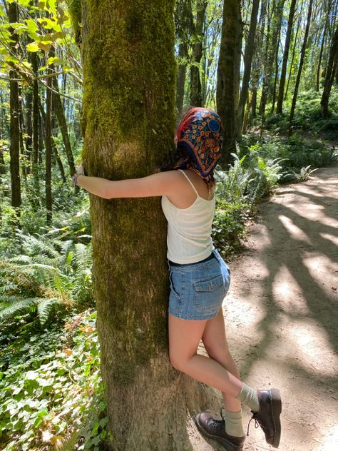 Tree Hugger Outfit, Tree Hugger Aesthetic, Chipko Movement, Aesthetic Person, Granola Summer, Mood Vibes, Creative Photoshoot, Cosmic Girl, Creative Photoshoot Ideas