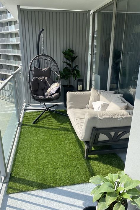 Simple Apartment Patio Ideas, Apartment Patio Ideas First Floor, Apartment Terrace Decor, Living Room Designs With Balcony, Cute Balcony Decor, Balcony Ideas Black, Black Balcony Decor, Living Room With Balcony Apartment, Small Outdoor Patio Ideas Apartment Tiny Balcony Spaces