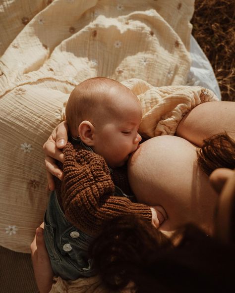 That golden kiss on the skin from the sunny sunshine ☀️ Tumblr, Female Body Reference Photo, Cute Romantic Pictures, Mother Baby Photography, Baby Tumblr, Pretty Bike, Motherhood Photography, Good Morning Beautiful Pictures, Regal Design