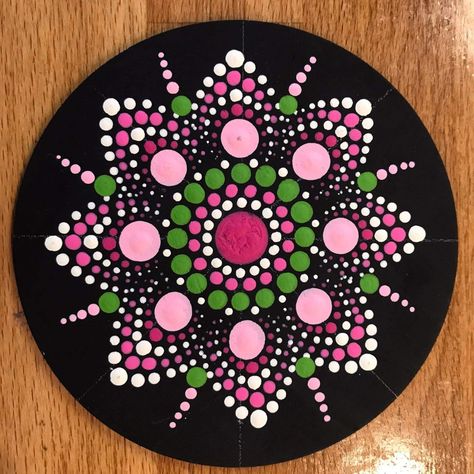 Simple Dot Painting For Beginners, Simple Mandala Dot Art For Beginners, Dot Mandala Art Easy, Dot Mandala Easy, Easy Dot Mandala Art For Beginners, Dot Mandala Patterns Simple, Simple Dot Mandala, Dot Art Painting Patterns Easy, Dot Mandala Art For Beginners