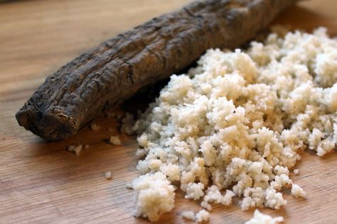 How to use and store fresh Horseradish | Rooted in Foods Horse Radish, Horseradish Recipes, Fresh Horseradish, Prime Rib Recipe, Radish Recipes, Prepared Horseradish, Horseradish Sauce, Food Substitutions, Prime Rib