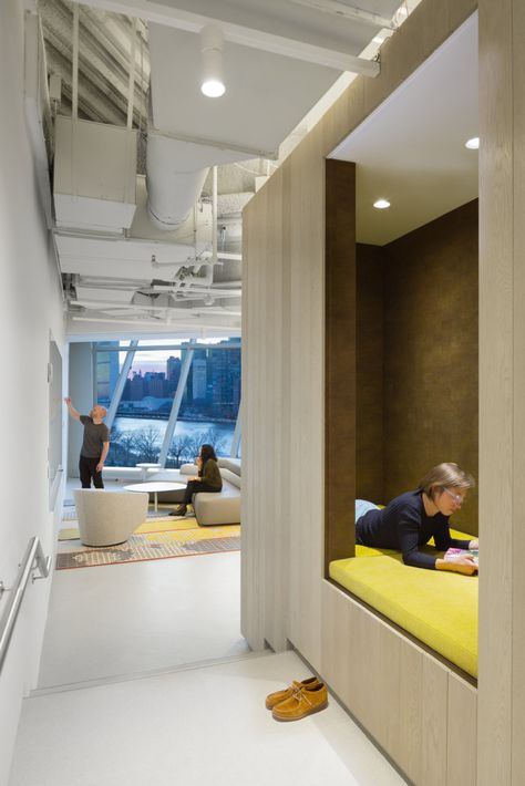 Two Sigma Collision Lab Offices - New York City - Office Snapshots Office Sleeping Pod, Sleeping Pods Office, Office Sleeping Room, Lab Ideas, Acoustic Ceiling Tiles, Sleeping Pods, Community Table, Cool Office Space, Happy Lights