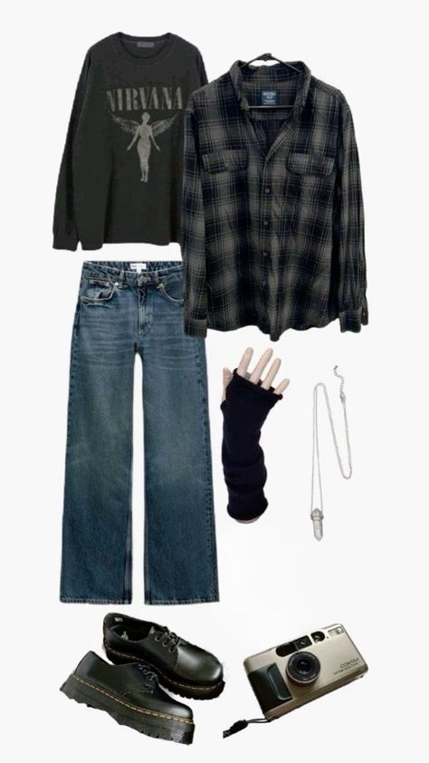 Outfit Ideas 1990s Style, 2000s Grunge Male, 90s Grunge Rock Outfit, Grunge 1990s Style, Grunge Look 90s, Jd Inspired Outfits, Simple Grunge Outfits For School, 90s Grunge Outfits 1990s, Midwestern Emo Outfit