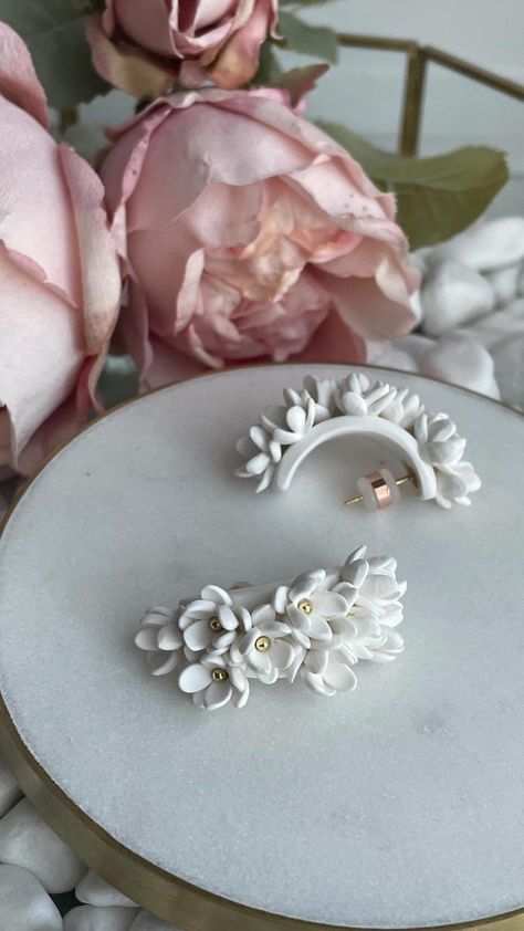 Jessica Marchi on Reels | Labrinth · The Feels Flower Resin Jewelry, Polymer Clay Flower Jewelry, Diy Earrings Polymer Clay, Polymer Clay Jewelry Tutorials, Handmade Clay Jewelry, Polymer Clay Jewelry Diy, Easy Diy Jewelry, Polymer Jewelry, Clay Jewelry Diy