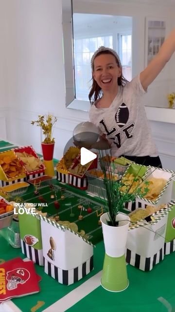 Shannon Doherty on Instagram: "EASY *SUPER BOWL SNACK STADIUM*🏈!!SAVE this fun idea for the best Super Bowl Snack Stadium Ever!! Full material list- -Empty Soda Boxes - Wrapping Paper in your teams colors - Decorative straws, paper bags and team stickers - aluminium foil tray - team color cups - turf field for center - snacks - streamers COMMENT - LINKS - I will send you links to everything you need to make this snack stadium party this year and full directions! FOLLOW ME @athomewith.shannon for more super simple ideas that everyone will love and everyone can do! I am determined to make every gathering at your house a moment that you will always remember! #superbowlparty #superbowl #footballparty #snackstadium #footballdiy #superbowlideas" Superbowl Apps, Football Stadium Food Display Super Bowl Party, Super Bowl Party Food Stadium, Football Stadium Snack Tray, Super Bowl Apps, Superbowl Stadium Snack Tray, Super Bowl Stadium, At Home With Shannon, Super Bowl Stadium Tray