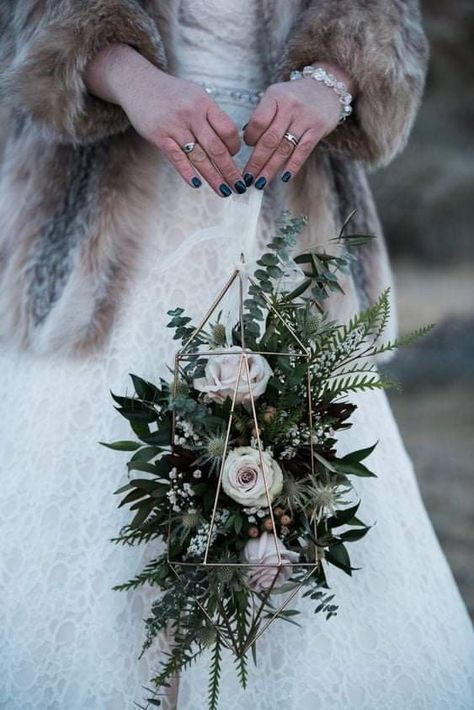 Hanging Bridal Bouquet, Glam Elopement, Desert Glam, Bridesmaid Bouquet Alternatives, Lotr Wedding, Alternative Wedding Bouquet, Elopement Bride, Unique Wedding Bouquet, Joshua Tree Elopement