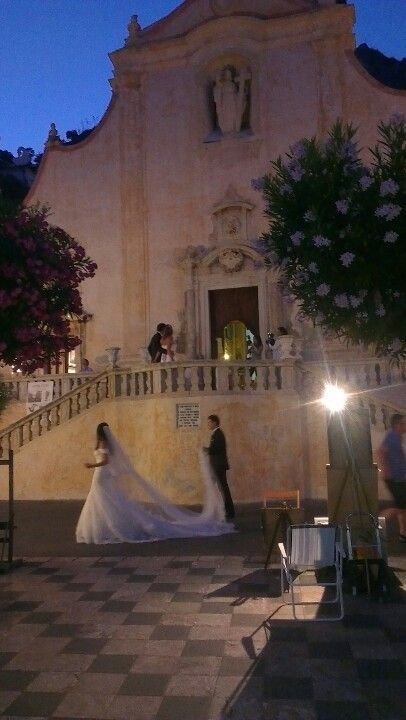 Wedding Aesthetic Italy, Pink Italian Wedding, Taormina Sicily Wedding, Wedding In Italy Aesthetic, Sicily Italy Wedding, Vintage Italian Wedding Dress Aesthetic, Italian Church Wedding, Cool Wedding Reception, Taormina Wedding