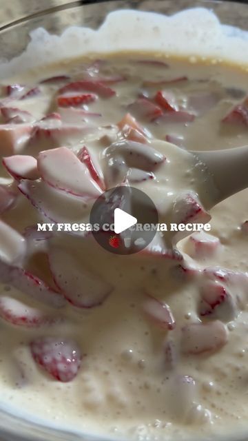 Jacinda 🌸 on Instagram: "a childhood favorite 🍓🤍☁️ Everyone makes this different so don’t knock it till you try it 💫 • • • • #fresasconcrema🍓 #recipe #mexicandessert #fresas #easyrecipeideas #fresasconcrema #recetasfaciles" Strawberry Fresca Crema, How To Make Fresas Con Crema, Fresca Con Crema Recipe, Fresas Crema Recipe Mexican, Crema Recipe, Fresh Eats, July Recipes, Mexican Dessert Recipes, Mexican Dessert