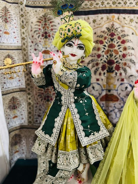 Radha Krishna Poshak Design, Krishna Vagha Design, How To Make Krishna Dress, Radha Krishna Dress Design, Vagha Design, Krishna Shringar, Radha Krishna Dress, Kanha Dress, Kanha Ji Dress