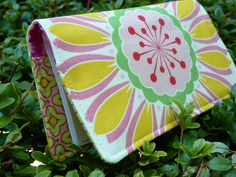 Check Book, Checkbook Covers, Diy Wallet, Checkbook Cover, Do It Anyway, Diy Sewing Projects, Crafty Projects, Crafty Diy, Sewing Patterns Free