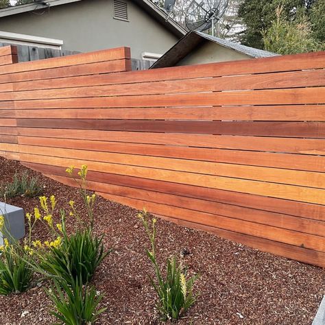 Horizontal Fence Wood, Horizontal Wood Fence Design Modern, Fence Ideas For Sloped Yard, Privacy Fence On Hillside, Horizontal Wood Fencing Ideas, Wood Fence On Sloped Yard, Sloped Fence Ideas, Fence For Front Yard, Privacy Fence Ideas For Sloped Yard