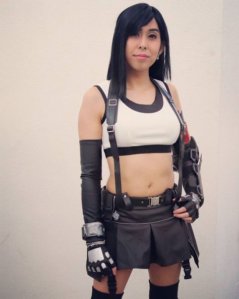 Faye on Instagram: “Happy Birthday, Tifa~!! This character means so much to me and continues to be an inspiration in my life. I hope everyone has been…” Tifa Cosplay, Jessica Nigri, Tifa Lockhart, Cute Cosplay, Costume Outfits, Anime Cosplay, Cosplay Outfits, Final Fantasy, Egg