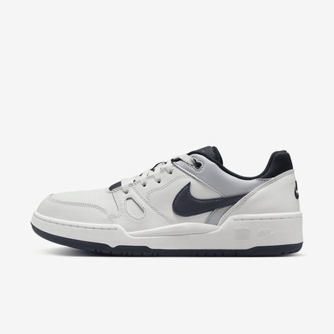 Nike Classic Shoes, Men’s Casual White Sneakers, Nike Shoes Men's Sneakers, Boys Shoes Men, Teen Boy Shoes, Shoes For Guys, Sneaker Head Men, Affordable Sneakers, Guys Shoes