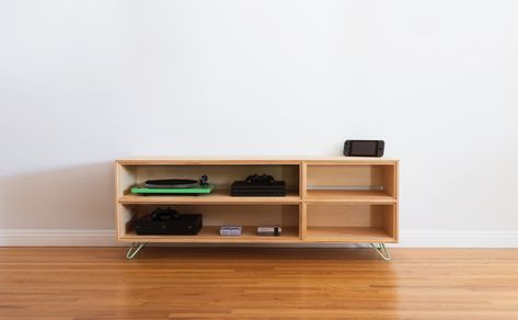 Learn how to build a modern media console out of plywood with this easy-to-follow guide and video. #diy #console Mcm Shelf, Diy Media Console, Shelf Plans, Diy Console, Modern Media Console, Diy Tv Stand, Entertainment Center Decor, Diy Entertainment Center, Diy Tv