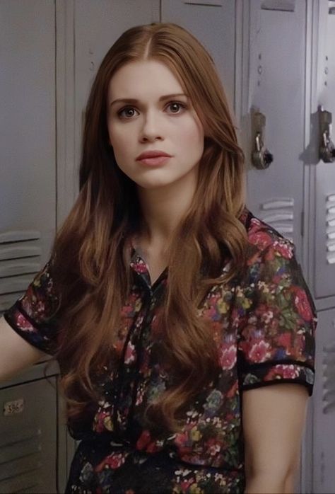 Lydia Martin Hairstyles, Lydia Teen Wolf, Teen Wolf Mtv, Julia Berolzheimer, Holland Roden, Teen Wolf Cast, Kid N Teenagers, Girls 21st, Lydia Martin