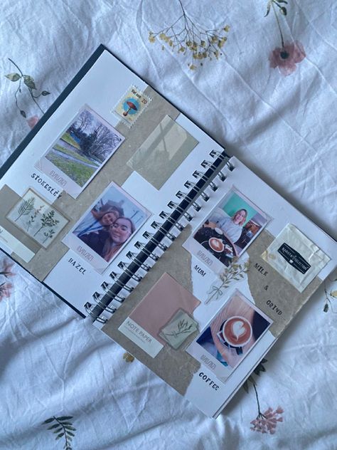 Polaroid Picture Journal, Scrapbook Photo Album Ideas Aesthetic, Scrapbook Journal With Photos, Memories Album Aesthetic, Polaroid Pictures Album Ideas, Scrapbook Ideas With Polaroids, Photo Album Polaroid, Polaroid Scrapbook Ideas Mini Albums, Polaroid Journal Scrapbook