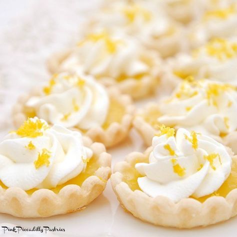 Today's recipe for Lemon Tartlets comes from Tea Time Magazine!I love their gorgeous magazine full of beautiful recipes and Tea Timeinspiration!! These tarts, which use ready made pie dough, are easy Tea Time Magazine, Lemon Tartlets, Lemon Tarts, Tea Party Sandwiches, Valentine Tea, English Tea Party, Afternoon Tea Recipes, Tea Time Food, Party Sandwiches