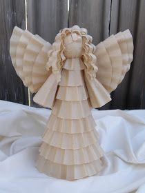 Terry Ricioli Designs: Coffee Filter Angel Diy Coffee Filter Crafts, Coffee Filter Art Projects, Coffee Filter Flowers Wedding, Coffee Filter Flowers Diy, Christmas Angel Crafts, Diy Angels, Coffee Filter Crafts, Christmas Crafts For Adults, Fabric Flower Tutorial