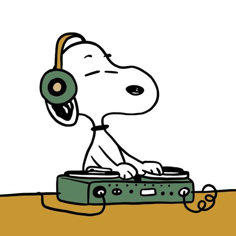 Snoopy Merchandise, Baby Snoopy, Snoopy Images, Snoopy Wallpaper, Snoopy Pictures, Snoop Dog, Joe Cool, Snoopy Love, Charli Xcx