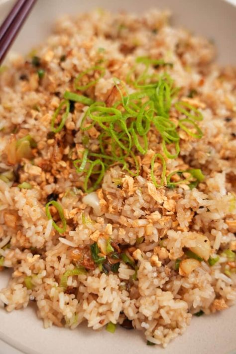 Fried Rice Recipe Video, Cj Eats, Fried Rice With Egg, Cooking Chinese Food, Garlic Fried Rice, Making Fried Rice, Garlic Rice, Thanksgiving 2024, Rice Side Dishes