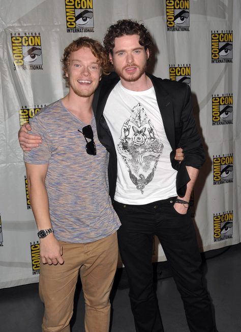 Game Of Thrones Comic, Stark Aesthetic, Alfie Allen, Game Of Thrones Cast, Hbo Game Of Thrones, Richard Madden, Convention Center, Game Of Thrones, San Diego