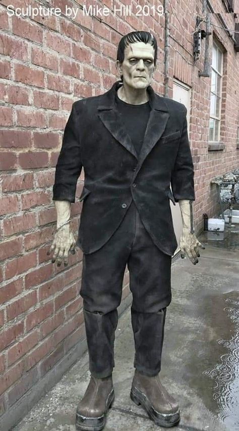 Monster Halloween Costumes, Universal Monsters Art, Frankenstein Makeup, Pose For Photo, Frankenstein Film, Frankenstein Costume, Classic Monster Movies, The Wolfman, Makeup And Accessories