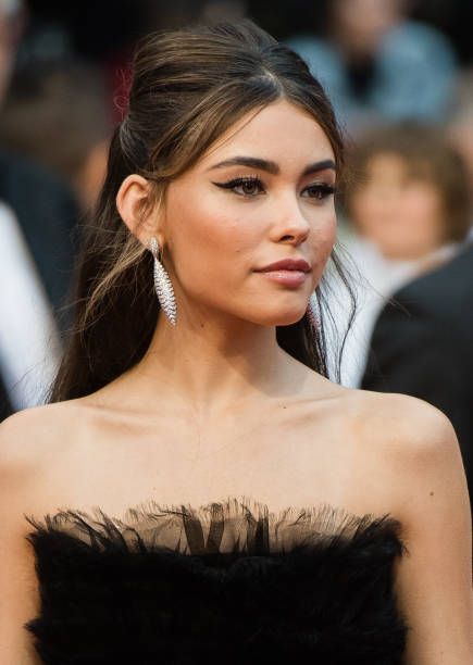 Madison Beer Red Carpet, Short Hair Ponytail, Madison Beer Outfits, Red Carpet Hair, Wedding Hair Inspiration, Natural Hair Braids, Madison Beer, Model Hair, Braid Styles