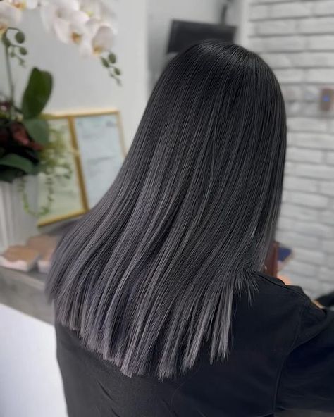 Glen Hew on Instagram: "Gunmetal Grey Balayage ⚙️ 50/50 Bleach + Shadow Roots & Base   Prelightening with @milbon.japan high bleach + 3%   Color with @addicthy_color Pale Silver + Pale Khaki   Assist @jun__kami @ahtong_kami @rien_kami @flo_kamisalon @winnie.cmarkito @kamisalonsandakan @kamihairgroup" Dark Grey Hair Balayage, Ash Grey Hair Balayage, Gunmetal Grey Hair, Gray Balayage On Dark Hair, Dark Ash Hair Color, Dark Grey Hair Color, Grey Balayage, Ash Grey Hair, Shadow Roots