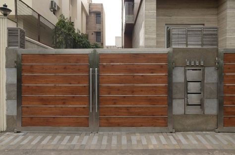 Ss Railing, Ss Gate, Latest Gate Design, Modern Steel Gate Design, Wooden Gate Designs, Staircase Balcony, Modern Main Gate Designs, Porch Gate, Grill Designs