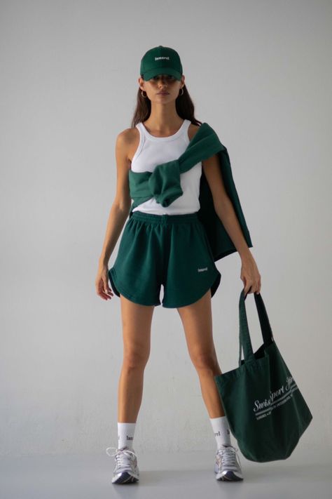 love this set #fashion #sweatshirtoutfits #sweater #fallfashion #greenfashion Activewear Packaging Ideas, Green Thai, Shorts Aesthetic, Comfy Summer Outfits, Sport Luxe, Shorts Comfy, Sporty Looks, Gender Free, Tennis Fashion