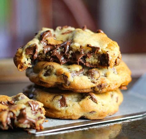 Perfect Chocolate Chip Cookies Chocochips Cookies, Perfect Chocolate Chip Cookie Recipe, Cookie Brownie, Choco Chip Cookies, Brown Butter Chocolate Chip Cookies, Best Chocolate Chip Cookies Recipe, Chewy Sugar Cookies, Perfect Chocolate Chip Cookies, Choco Chips