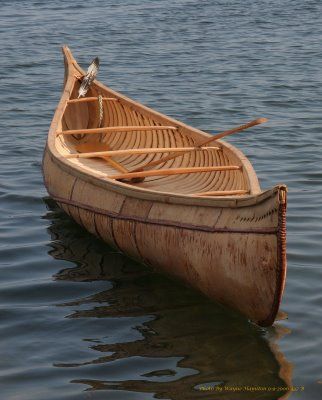 To float down the river is nice ...Even nicer to drift down on a canoe you culture * Wittle away carved * one that speaks of history and  culture .. Water Vehicles, Lake Lifestyle, Wood Canoe, Canoe Building, Wooden Canoe, Canoe Boat, Row Boats, Bushcraft Camping, Down The River