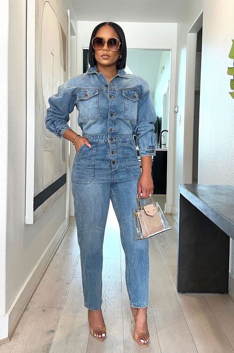 Womens Denim Jumpsuit, Jumpsuit Long Sleeve, Blouses Designs, Jumpsuit Long, Outfit Invierno, Denim Patterns, Family Pics, Long Jumpsuits, Fall Family