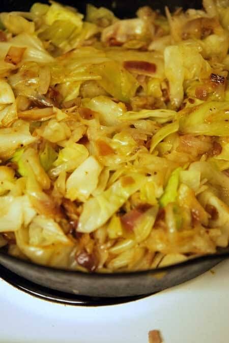 Clean Eating Bubble And Squeak Recipe ~ https://www.thegraciouspantry.com Bubble And Squeak Recipe, Potato Cabbage, Sautéed Cabbage, Recipe Cabbage, Recipes Clean Eating, Bubble And Squeak, Scottish Recipes, Potato Onion, Fried Cabbage