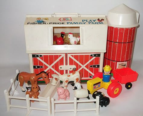 Fisher Price Little People Barn...I LOVED this.  Everything about it.  They hay loft, the chicken and rooster, the way the other animals looked (the horse and cow and dog and sheep...we must have lost the pig), the fence, the trough, the farmer with cowboy hat and his wagon to pull hay, the latch on the barn doors...I LOVED THIS SET. 1980s Memories, Vintage Fisher Price Toys, Fisher Price Toys, 90s Toys, Good Ole Days, 90s Baby, Vintage Fisher Price, 90s Childhood, My Childhood Memories