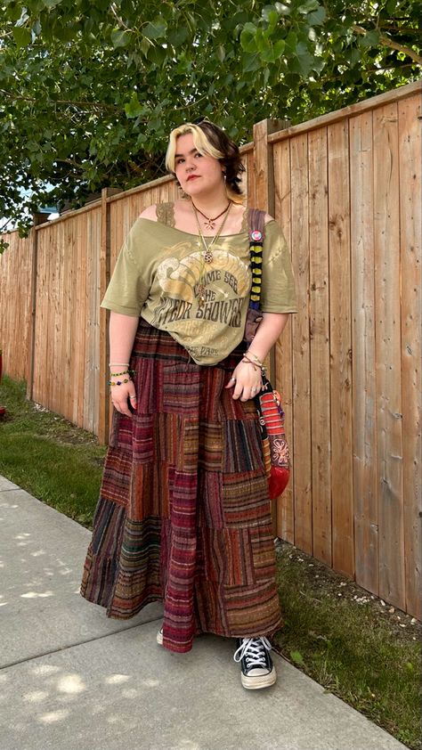 Cottagecore Alt Fashion, Mushroom Foraging Outfit, Boho Outfit Ideas Winter, Layered Cottagecore Outfit, Earthbound Outfits Style, Plus Size Hippie Clothes, Plus Size Hippy Fashion, Earthbound Aesthetic Outfits, Plus Size Forestcore