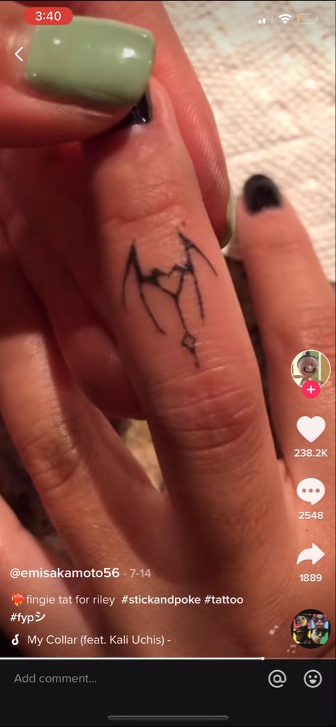 Hand Stick N Poke Tattoo, Baddie Stick And Poke, Lana Del Rey Stick And Poke, Heart Stick N Poke, Stick N Poke Flash, Stick And Poke Tattoo Ideas Y2k, Y2k Stick And Poke, Stick And Poke Placement, Stick And Pole Tattoo Ideas