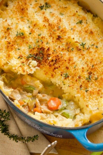 Seafood Pie Recipe, Seafood Pot Pie, Seafood Casserole Recipes, Shepherd's Pie Recipe, Hp Sauce, Fish Pie, Shepherds Pie Recipe, Cottage Pie, Shepherd's Pie