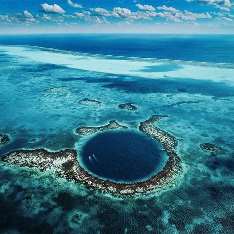 6. The Great Blue Hole: Belize Image credit: Instagram.com/explorebelize Great Blue Hole Belize, The Great Blue Hole, Blue Hole Belize, Great Blue Hole, Most Beautiful Places On Earth, Sea Landscape, What A Beautiful World, Blue Hole, Amazing Places On Earth