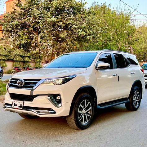 Toyota Fortuner 2.7 VVTi See More: https://autodeals.pk/used-cars/toyota-fortuner-2021-22322 Model 2021 Location Lahore Toyota Fortuner White, Fortuner Toyota Modified Black, Mobil Fortuner, S Name Wallpaper Love Black, Toyota New Car, Fortuner Car, Bedroom Layouts For Small Rooms, Fortuner Toyota, Toyota Fortuner 2016