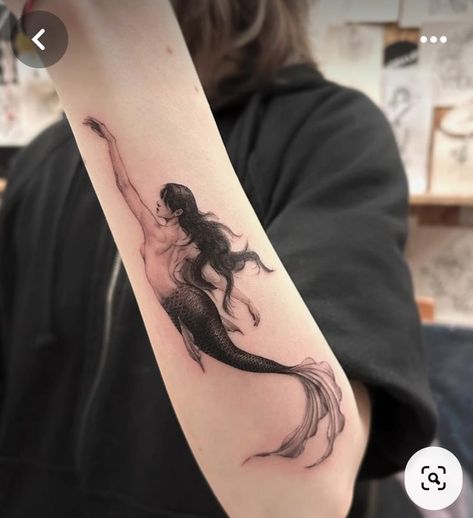 Vintage Mermaid Tattoo, Tattoos Greek, Mermaid Sleeve Tattoos, Siren Tattoo, Mermaid Tattoo Designs, Throat Tattoo, Finger Tattoo For Women, Whale Tattoos, Pisces Tattoos