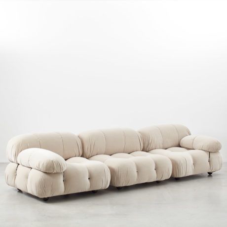 Mario Bellini Camaleonda sofa Camaleonda Sofa, Mathieu Lehanneur, Modular Sofa Design, Italian Furniture Design, Mario Bellini, Sofa Colors, Three Seater Sofa, Modular Sofa, Corner Sofa