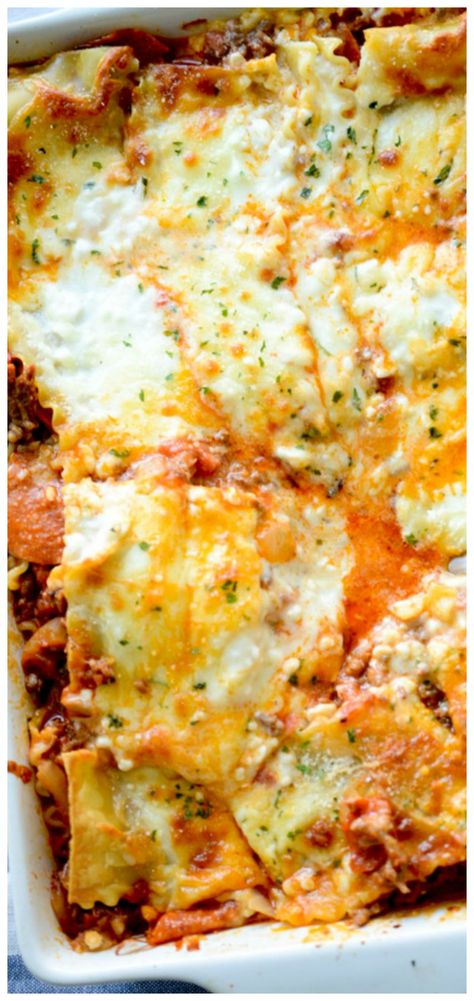 Trisha Yearwood Dressing, Trisha Yearwood Recipes Cowboy Lasagna, Trisha’s Southern Kitchen Recipes, Trisha Yearwood's Spinach Casserole, Lasagne Casserole Recipe, Trisha Yearwoods Cowboy Lasagna, Trisha Yearwood Lasagna, Texas Lasagna Recipe, Trisha Yearwood Spinach Casserole