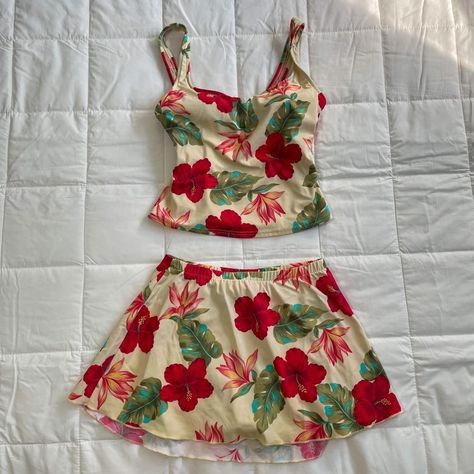 🌺✨Vintage Floral Swim Set✨🌺 - early 2000s Caribbean... - Depop 2000s Swimsuit, Tankini Aesthetic, Bathing Suit Skirt, Cute Bathing Suits, Swim Sets, Cute Swimsuits, Swim Skirt, Teen Fashion Outfits, Early 2000s